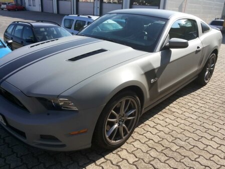 Ford Mustang Folierung grau matt