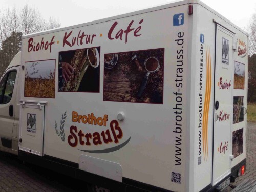 Naturbrot Strauß jetzt auch mit Raum zum Feiern