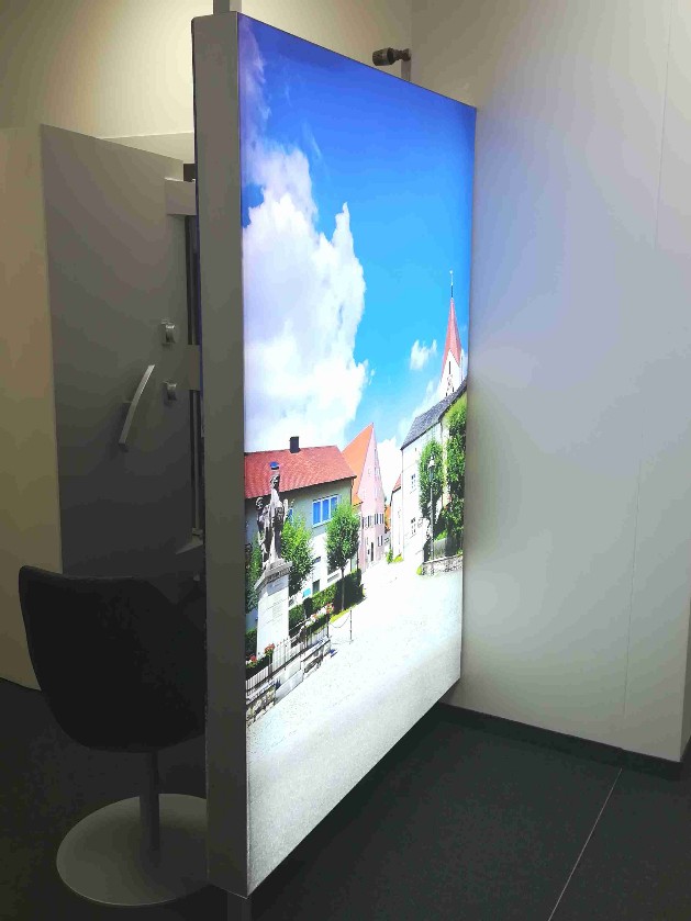 Selbst leuchtendes Bild mit LED